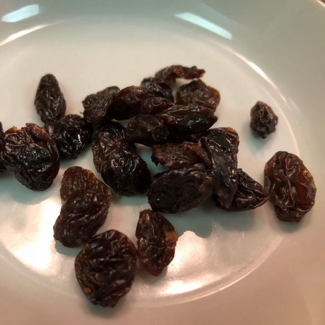 Golden raisins that turn brown are still safe to eat