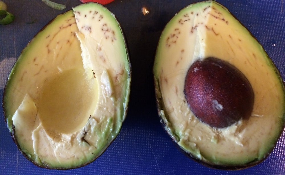 Brown lines in an avocado can be OK to eat