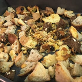 bread scraps and stale bread can be used up in stuffing