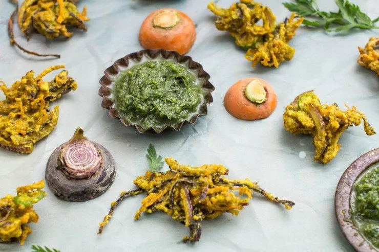 carrot fritters with carrot green chutney