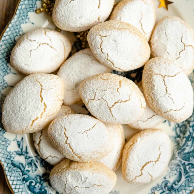 almond cookies egg white